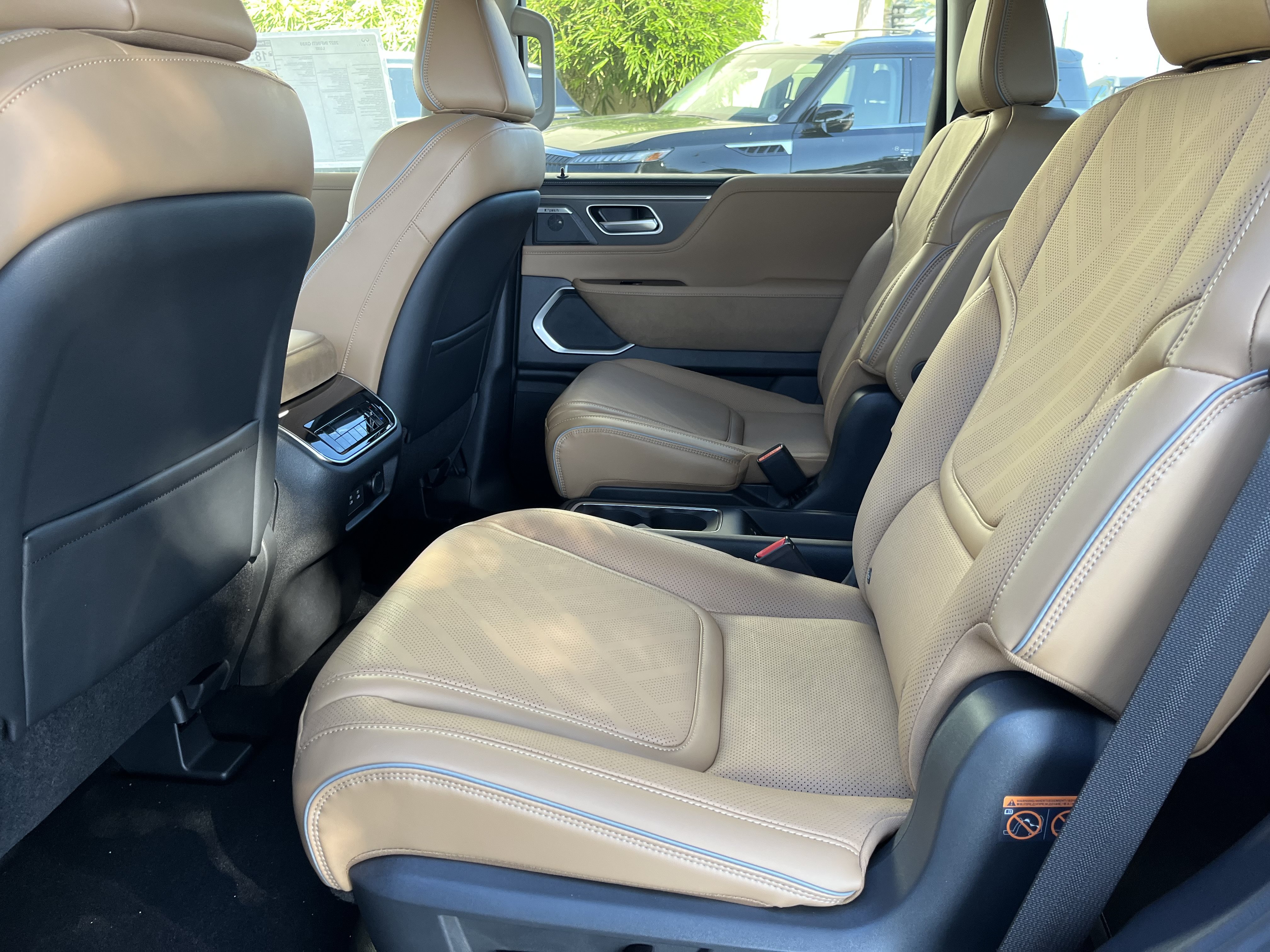 New 2027 INFINITI QX80 Luxe w/ Cargo Package RWD image 12