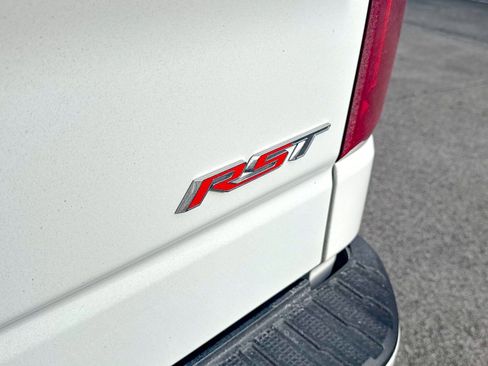 Certified 2022 Chevrolet Silverado 1500 RST image 14