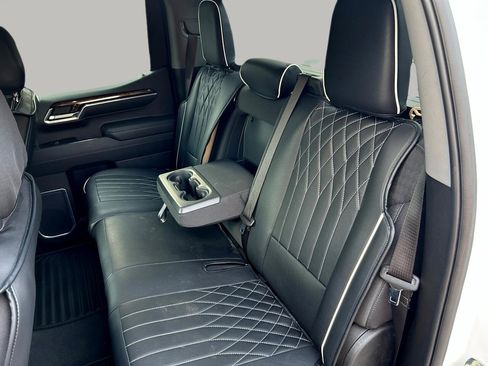 Used 2022 GMC Sierra 1500 Elevation image 18