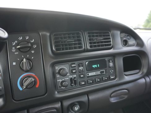 Used 2002 Dodge Ram 3500 Truck 2WD Quad Cab image 16