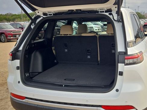 New 2026 Jeep Grand Cherokee Limited image 26