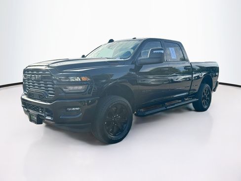 Used 2025 RAM 2500 Big Horn AWD/4WD image 3