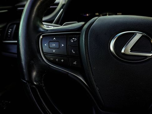 Used 2020 Lexus ES 350 Ultra Luxury w/ Accessory Package 2 FWD image 28