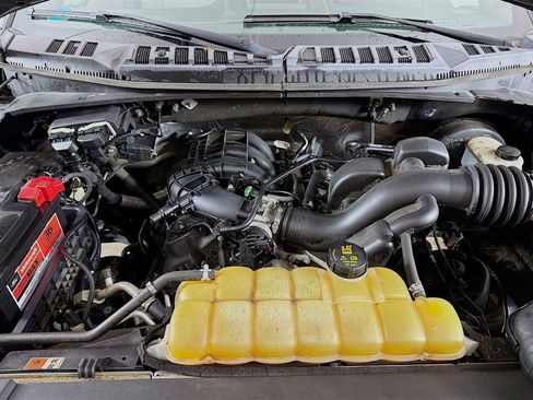 Used 2016 Ford F150 XLT w/ Equipment Group 302A Luxury image 14