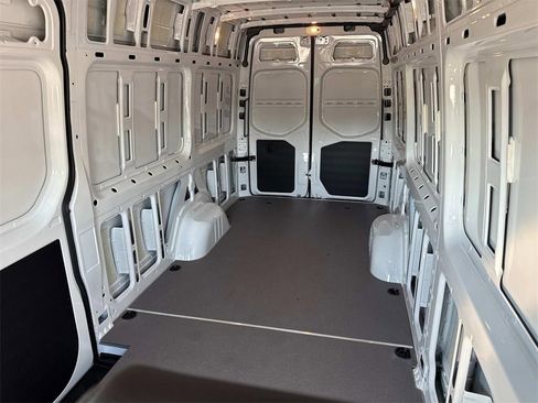 New 2025 Mercedes-Benz Sprinter 2500 image 17