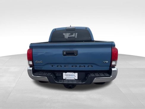 Used 2019 Toyota Tacoma SR5 AWD/4WD image 7