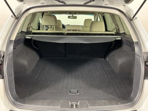 Used 2014 Subaru Outback 2.5i Limited w/ Moonroof Package AWD/4WD image 25