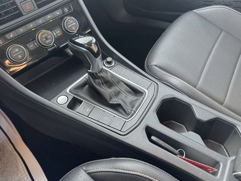 Used 2024 Volkswagen Jetta SE image 18