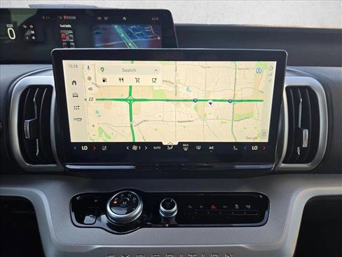 New 2026 Ford Expedition Active image 13