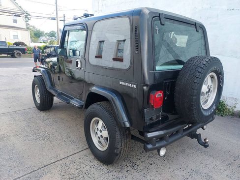 Used 1987 Jeep Wrangler Laredo AWD/4WD image 6