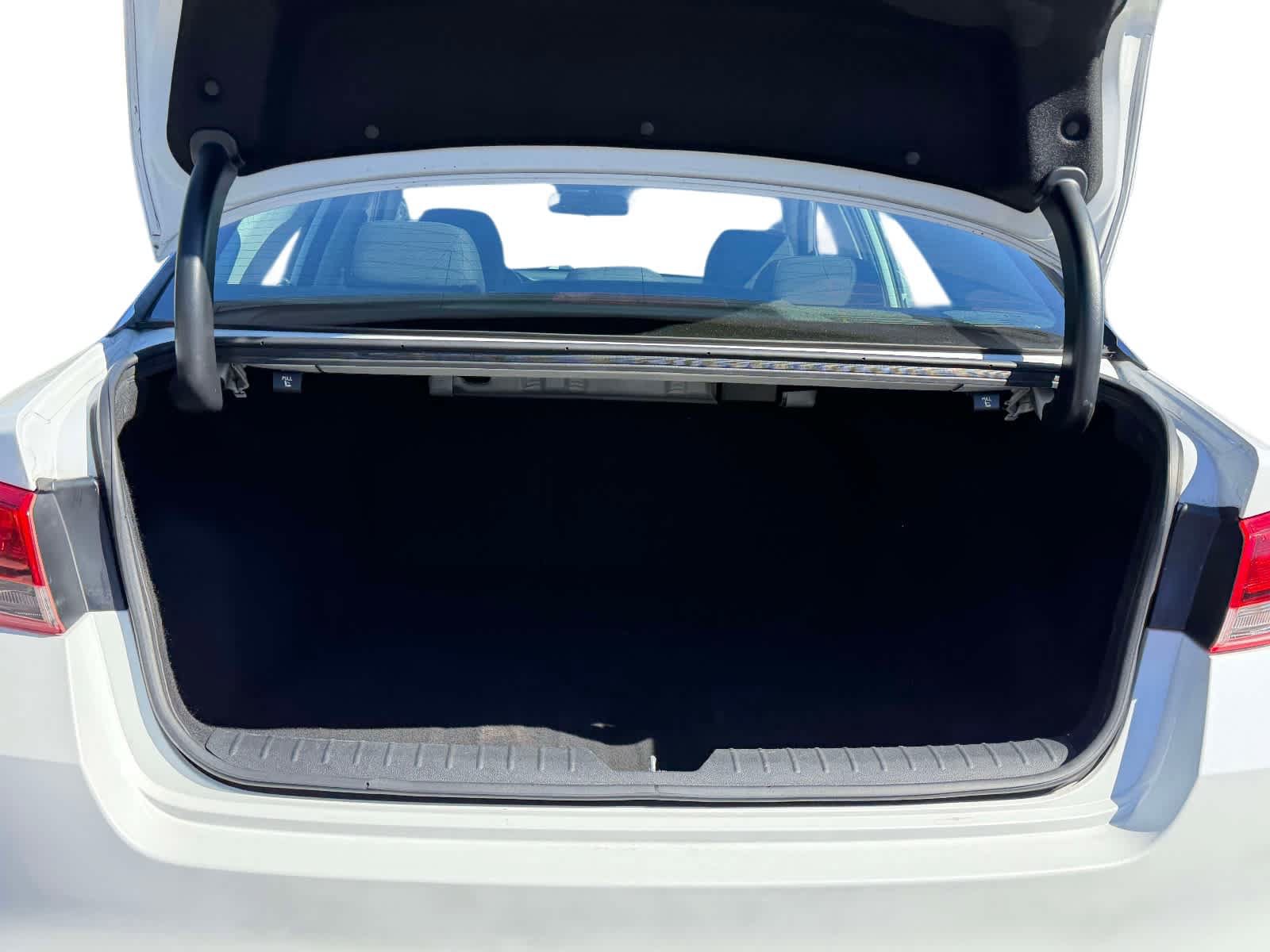 Used 2017 Kia Optima LX FWD image 8