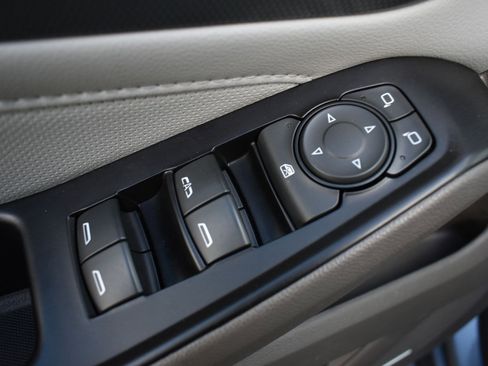 Used 2020 Chevrolet Traverse Premier image 13