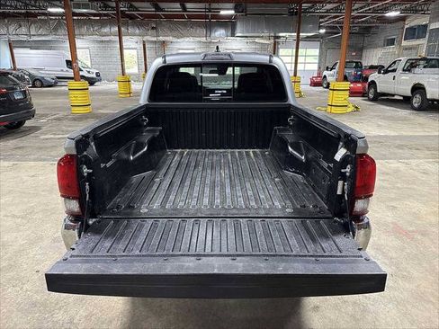 Certified 2023 Toyota Tacoma SR5 AWD/4WD image 11