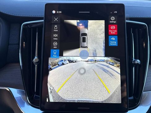 New 2026 Volvo XC90 B6 Plus w/ Protection Package Premier image 24