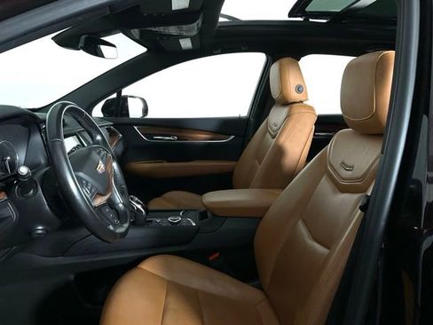 Used 2020 Cadillac XT5 Premium Luxury w/ LPO, Floor Liner Package image 21