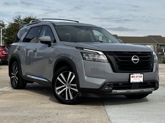 Used 2023 Nissan Pathfinder Platinum video 2