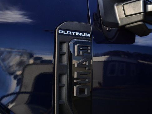 Used 2025 Ford F450 Platinum w/ FX4 Off-Road Package image 11