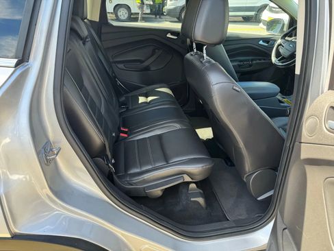 Used 2017 Ford Escape Titanium image 14