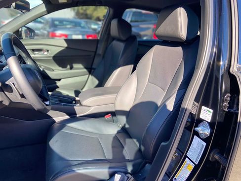 Used 2025 Honda Accord Sport image 9