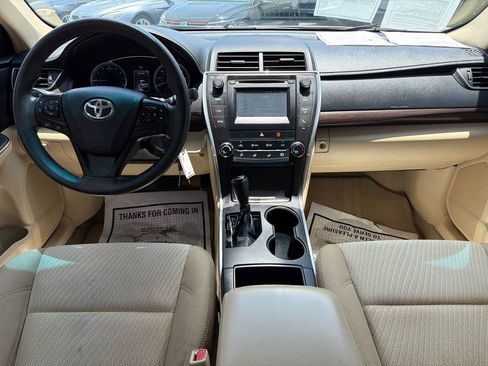 Used 2016 Toyota Camry LE FWD image 12