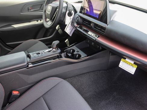 New 2026 Toyota Prius Plug-In Hybrid FWD image 19