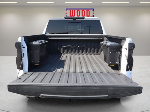 Used 2024 Chevrolet Silverado 1500 ZR2 w/ Technology Package AWD/4WD image 9