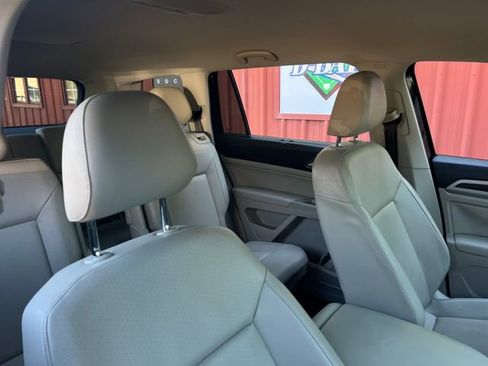 Used 2018 Volkswagen Atlas SE image 31