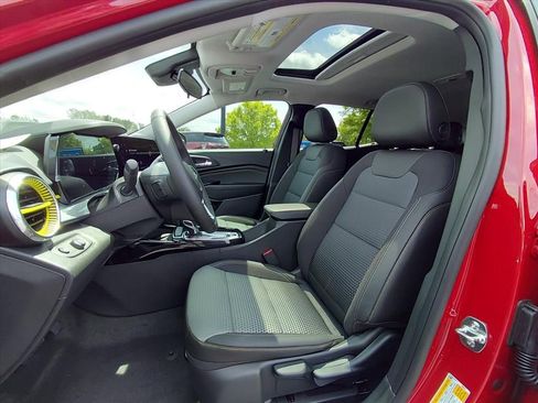 New 2026 Chevrolet Trax LT FWD image 12