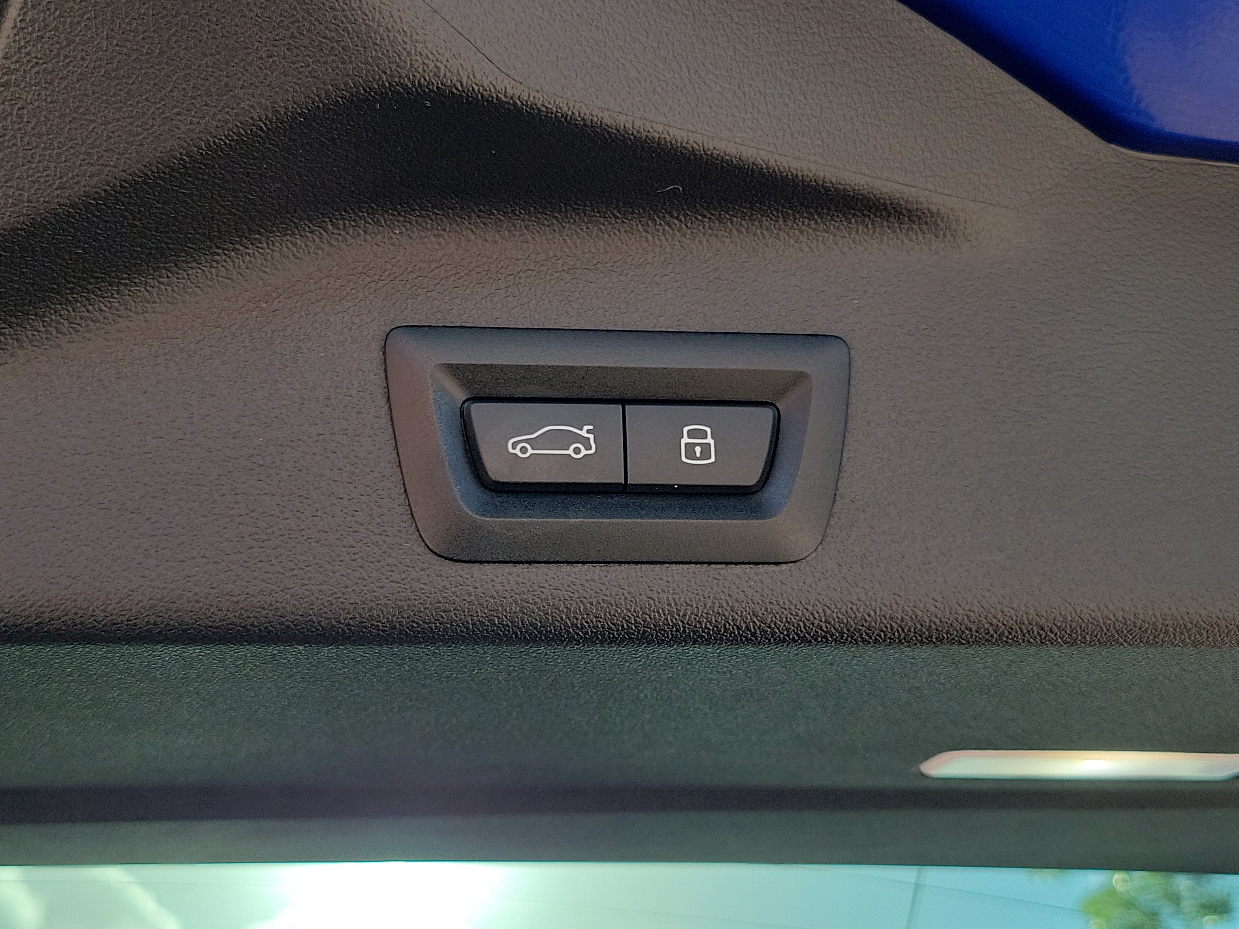 Certified 2025 BMW X5 M60i AWD/4WD image 8