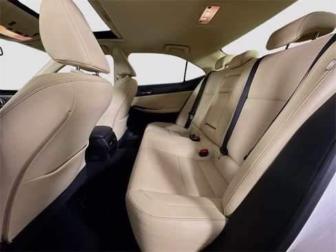 Used 2016 Lexus IS 300 300 image 27