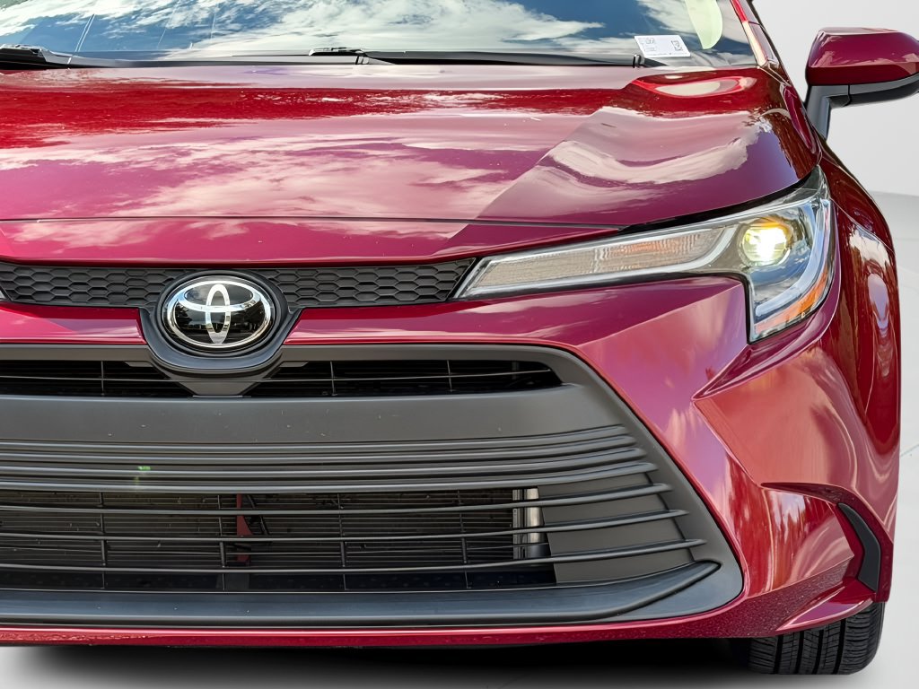 Used 2025 Toyota Corolla LE FWD image 26