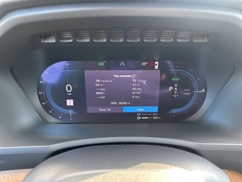 Certified 2024 Volvo XC90 T8 Plus w/ Protection Package Premier image 27