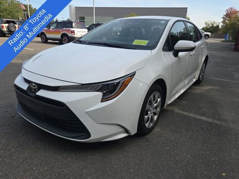 Used 2024 Toyota Corolla LE image 5