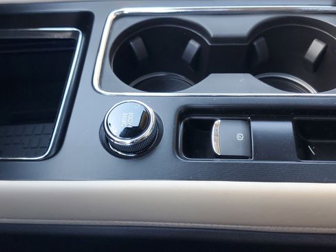 New 2026 Lincoln Corsair Premiere image 24