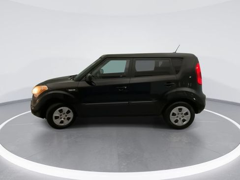 Used 2013 Kia Soul FWD image 3