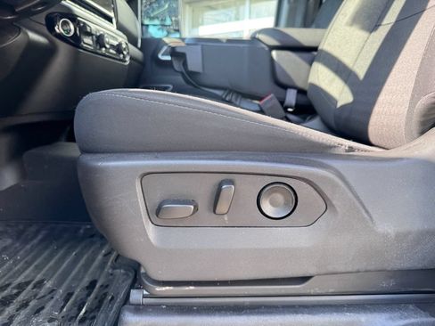 Used 2025 Chevrolet Silverado 2500 LT w/ Convenience Package AWD/4WD image 12