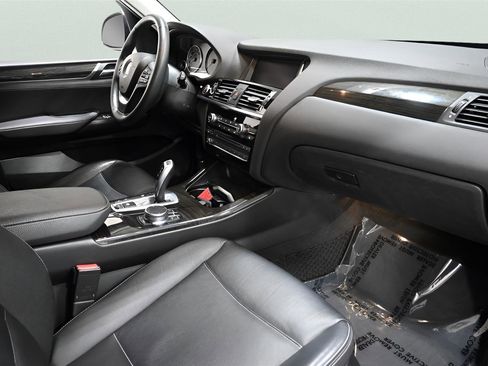 Used 2017 BMW X3 xDrive28i image 17