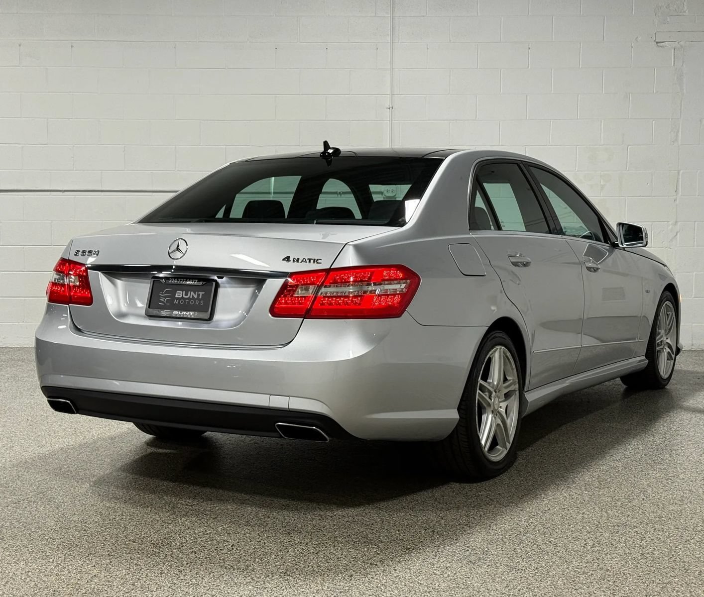 Used 2012 Mercedes-Benz E 550 4MATIC Sedan image 6