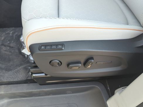 New 2025 Volkswagen ID. Buzz 1st Edition image 14