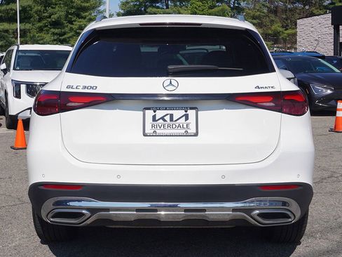 Used 2023 Mercedes-Benz GLC 300 4MATIC image 13