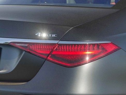 New 2022 Mercedes-Benz S 580 4MATIC Sedan image 8