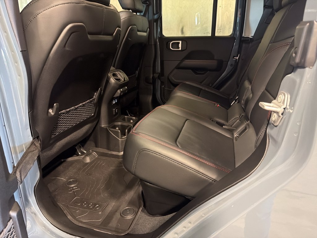 Used 2026 Jeep Gladiator Rubicon AWD/4WD image 15