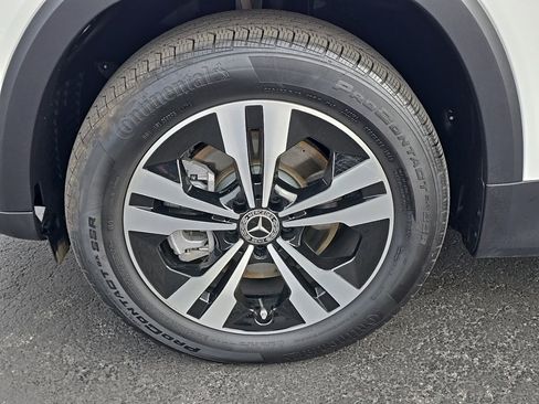 New 2025 Mercedes-Benz GLB 250 4MATIC image 10