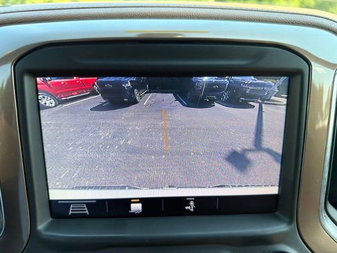 Used 2019 Chevrolet Silverado 1500 High Country w/ Z71 Off-Road Package AWD/4WD image 24