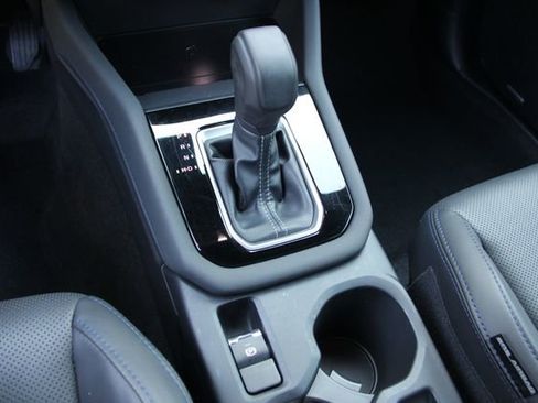 Used 2025 Subaru Forester Limited image 26