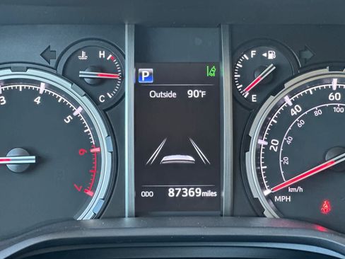 Used 2022 Toyota 4Runner TRD Off-Road Premium AWD/4WD image 25