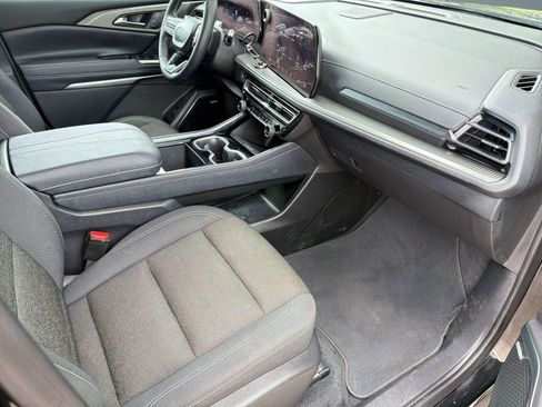 Certified 2025 Chevrolet Traverse LT w/ Enhanced Driving Package FWD image 28