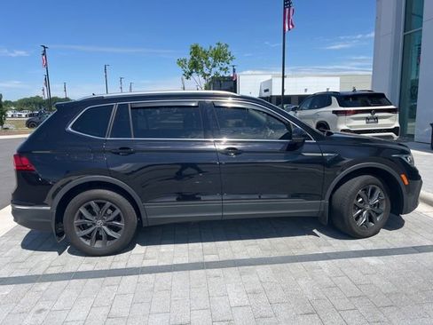 Used 2023 Volkswagen Tiguan SE image 5