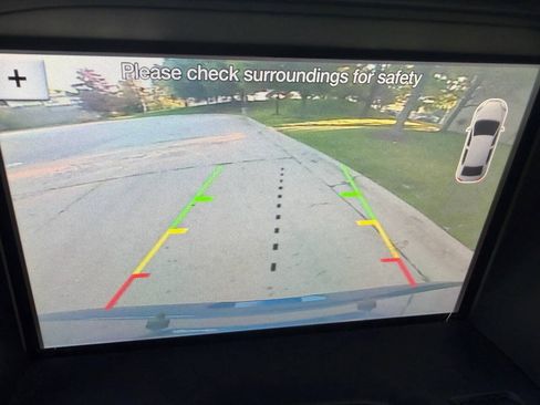Used 2017 Ford Escape Titanium w/ Equipment Group 301A AWD/4WD image 15