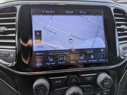 Used 2019 Jeep Grand Cherokee Limited image 13